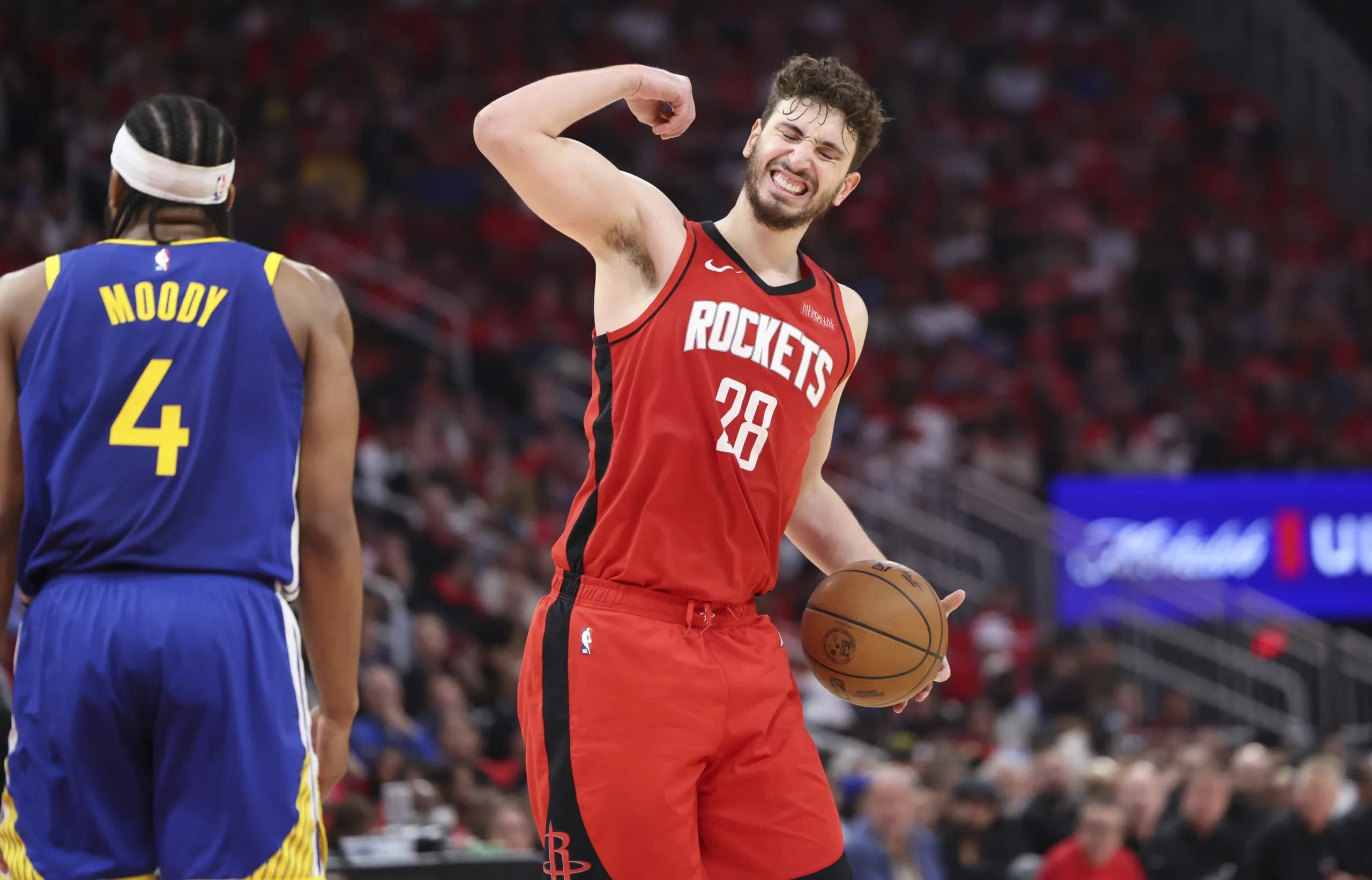 Warriors Beat Rockets Despite Sengun's 31 Points image
